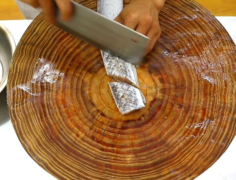 怎么煎冻的带鱼好吃不粘锅,怎么煎带鱼不粘锅的秘诀