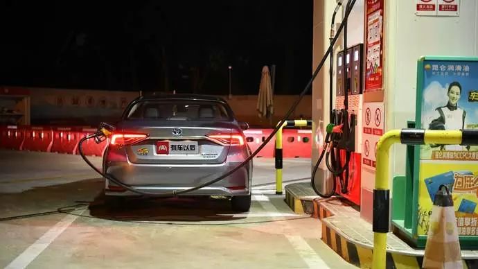 去年我们实测过的轿车里，这8台都有一个“第一”