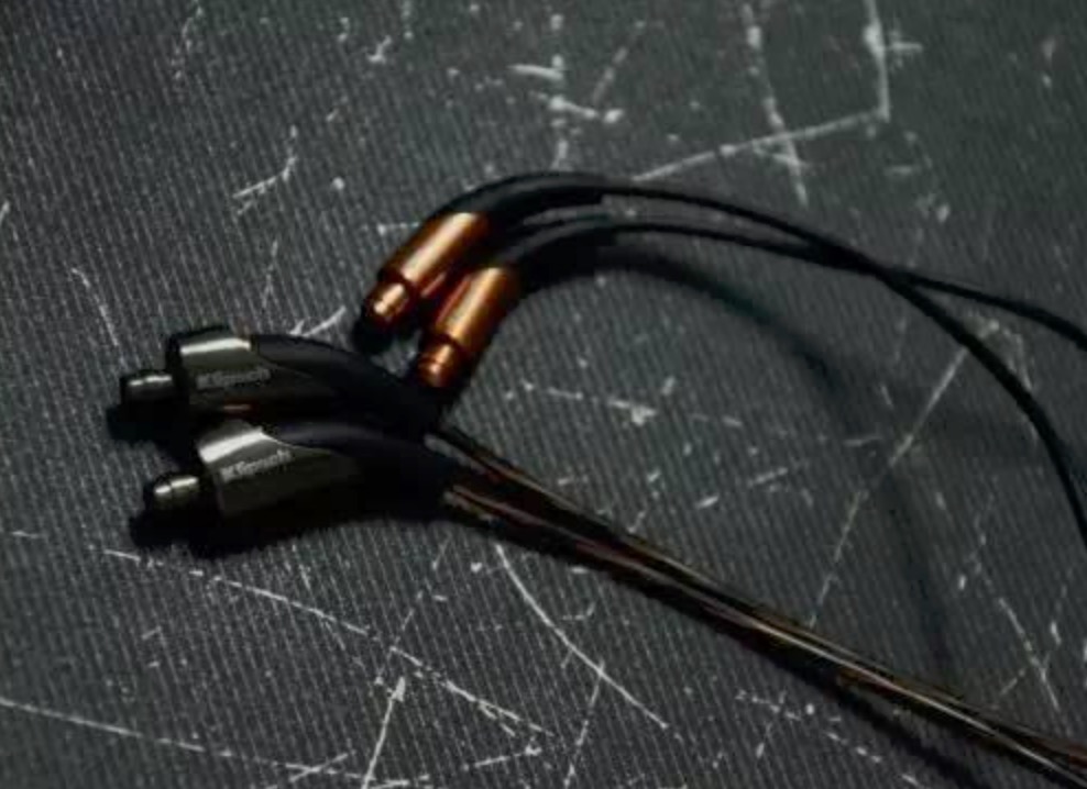 动圈耳机11mm和13mm哪个好,耳机13mm动圈和10mm哪个好