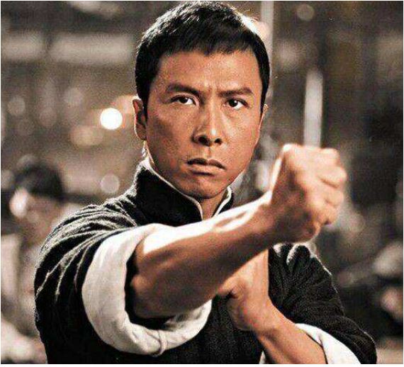 甄子丹：摸爬滚打37年，终凭《叶问》成为巨星，始终怀揣中国心
