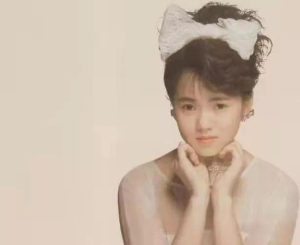 伊能静的坎坷情史:亲手葬送23年感情,离婚后嫁秦昊收获幸福