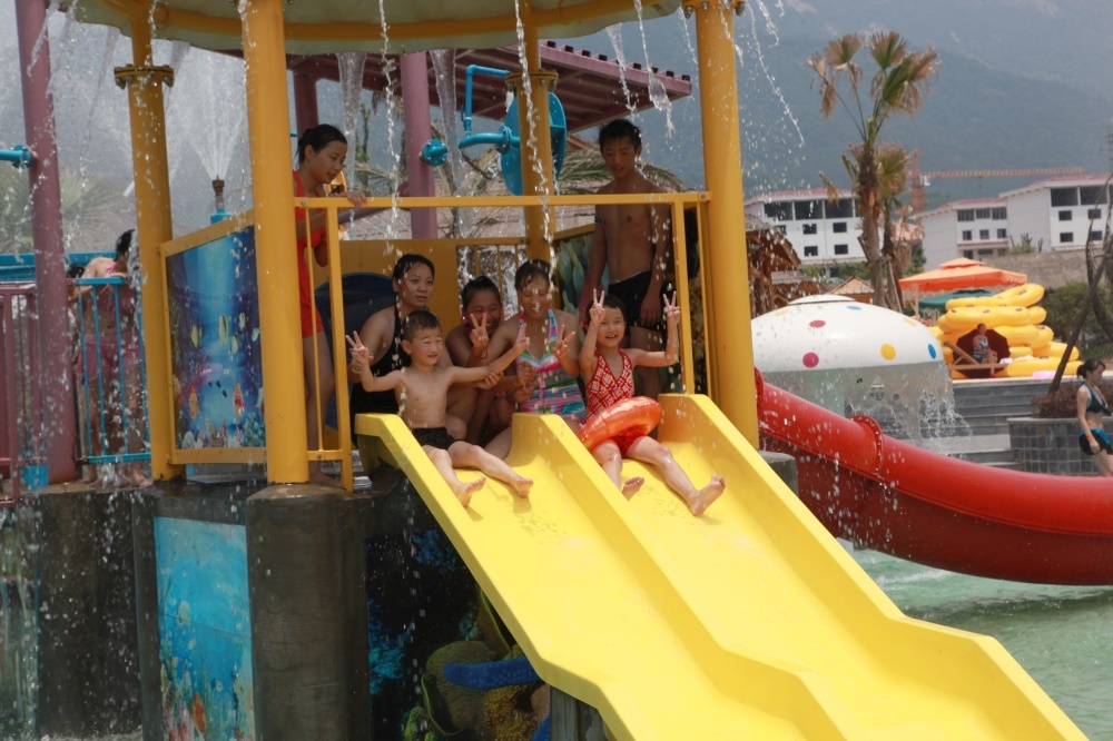 九江-庐山上汤温泉2大2小家庭票不到百元，畅玩温泉区+水上乐园！