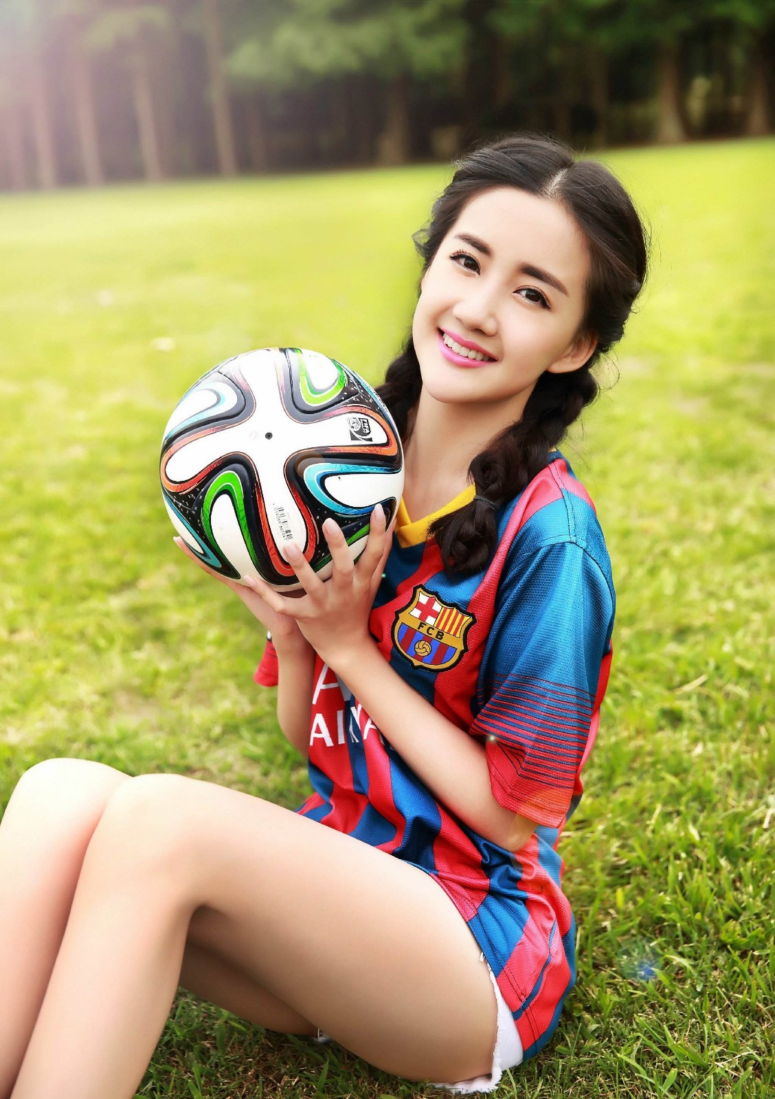 《倚天屠龙记》她是最美殷素素,今轻纱蛋糕裙,娇嫩得不像29岁