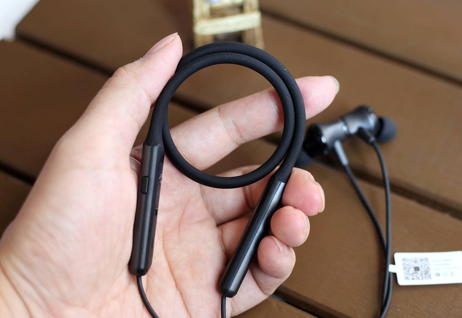 戴上耳机整个世界都安静了,戴上世界就安静的耳机