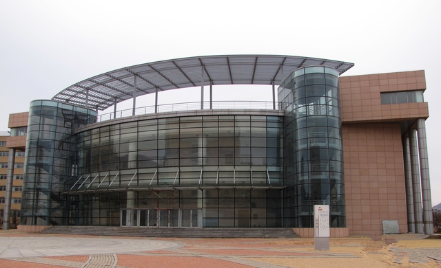 每日一校——大连外国语大学