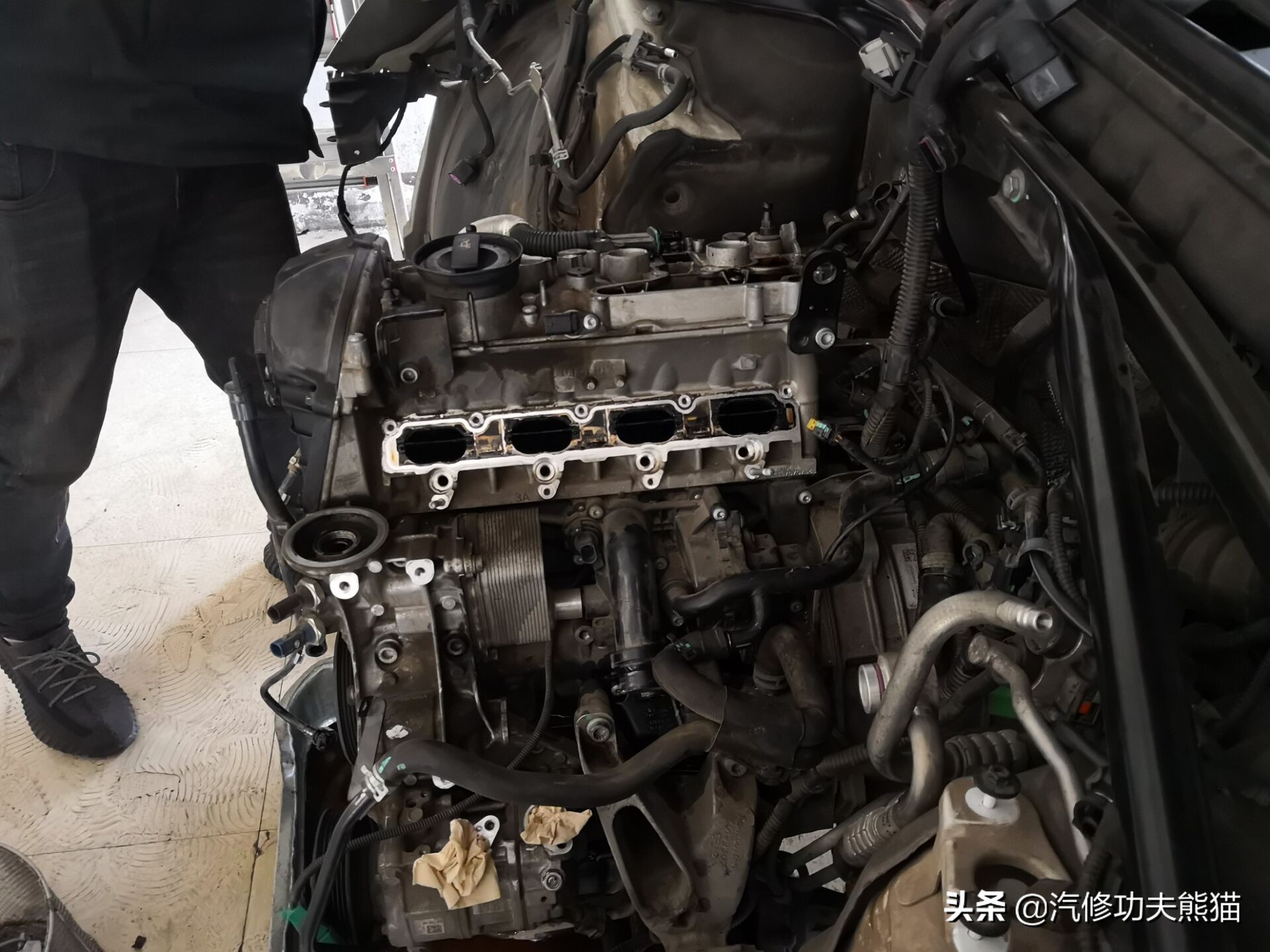 2011款奥迪q5烧机油怎么彻底解决,奥迪q5三代ea888发动机烧机油原因