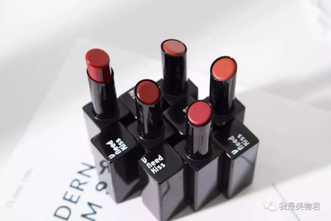 49块竟然比300块还好用，开挂的国产口红真的太美了