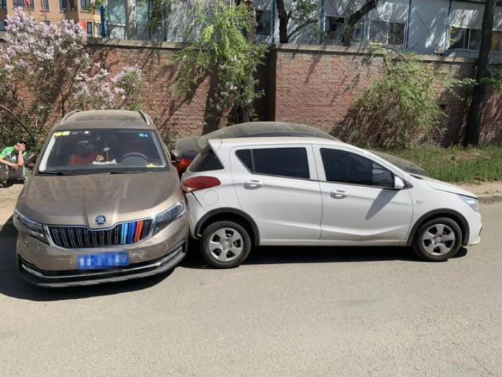 别人刮车后逃逸怎么处罚,别人刮我车逃逸