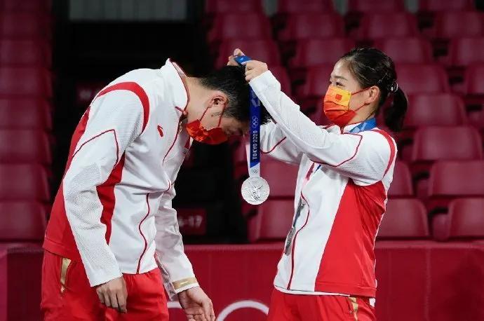 中国乒乓球队和中国足球,中国乒乓球队和其他国家队的区别