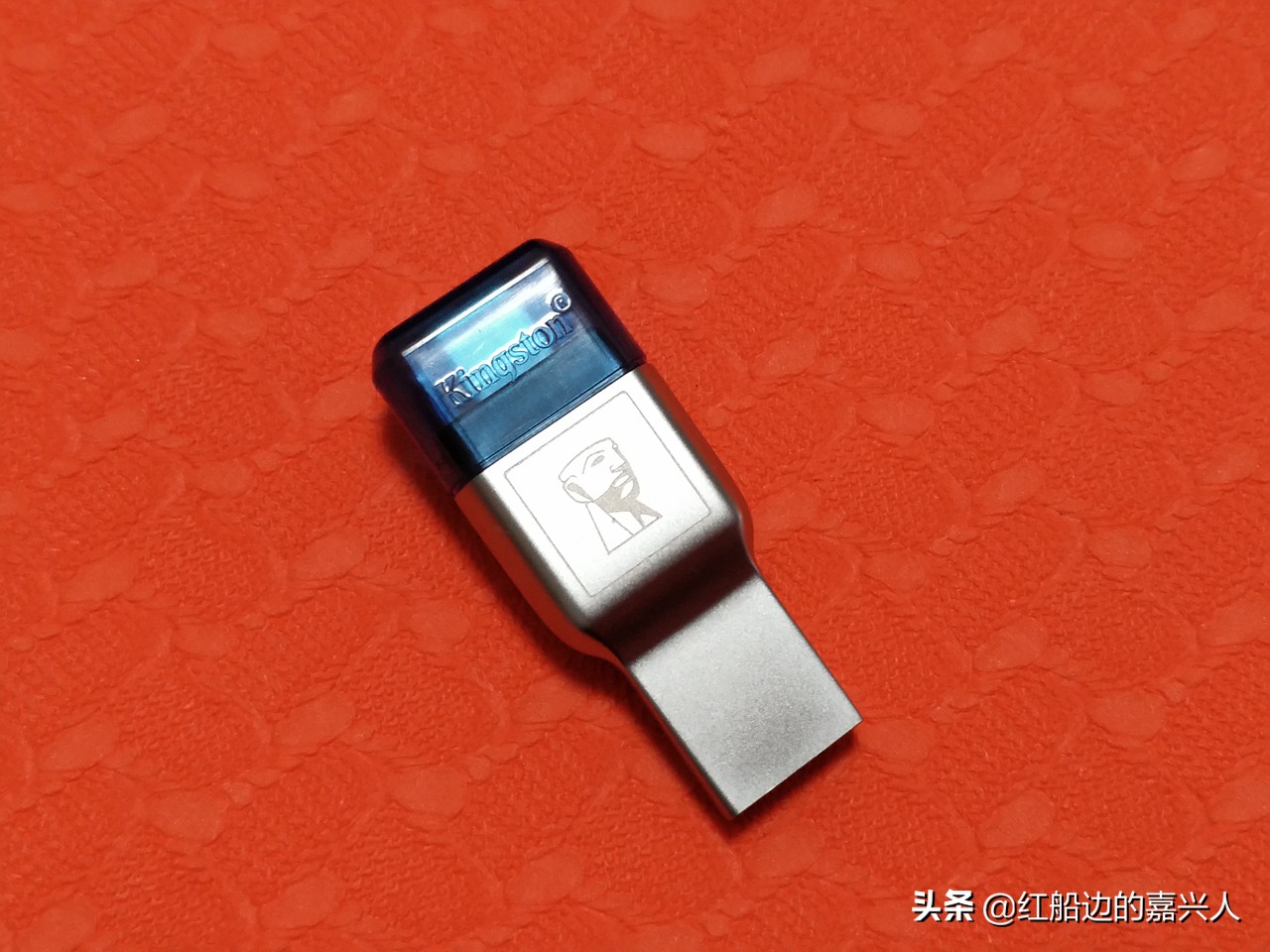 手机电脑平板都能用，金士顿USB3.1双接口读卡器简测分享！