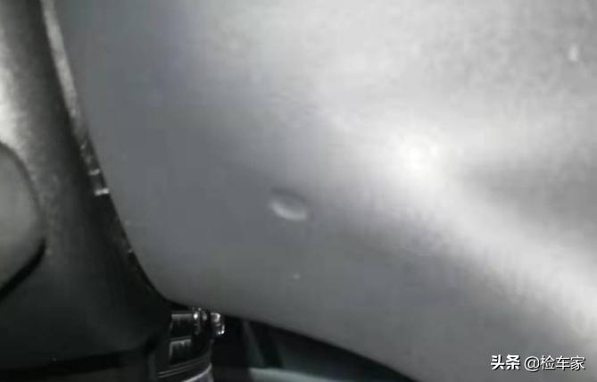 7万公里贬值26万，12万买奔驰C级值不值？网友：买车容易养车难