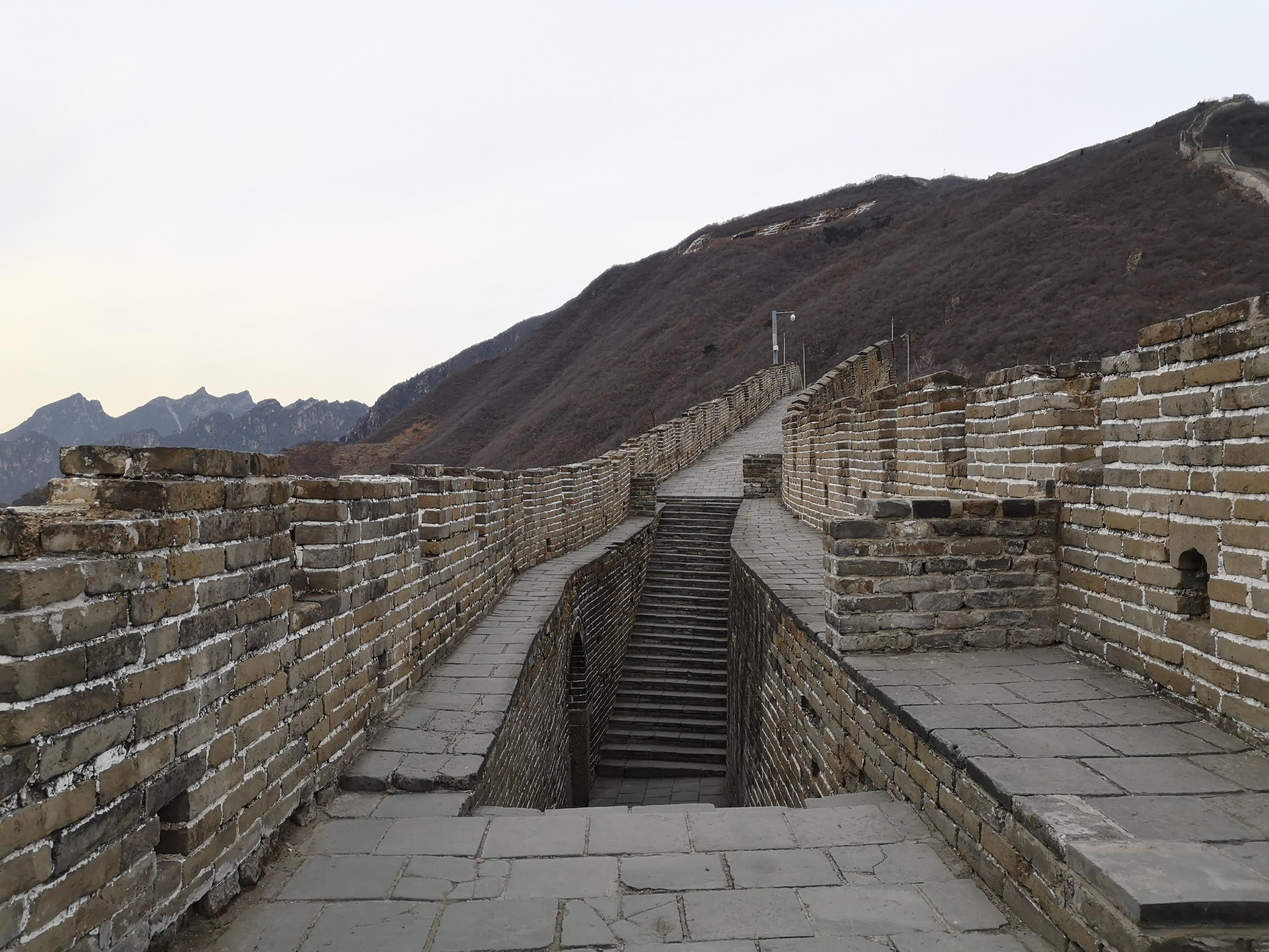 逛颐和园观十七孔桥金光穿洞,离颐和园金光穿洞奇景最近的入口