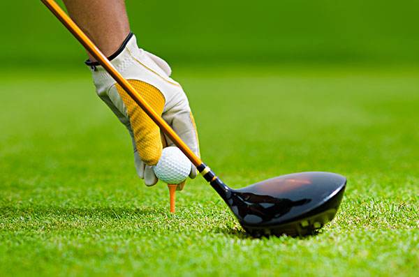 高尔夫规则违规击球,高尔夫规则中不规范打球姿势