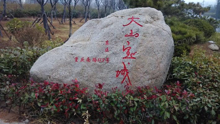 从乡土路到大动脉，十万人义务建设小白干路，奈何殡仪馆至今难迁