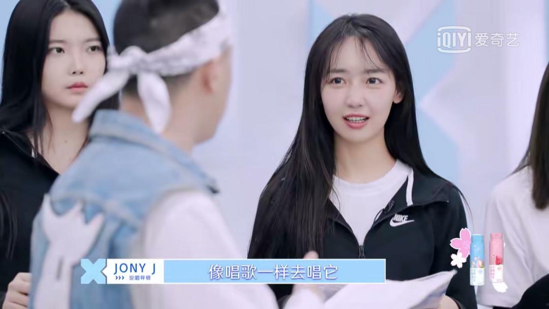 nike训练服提拉,偶像训练营汉化版攻略