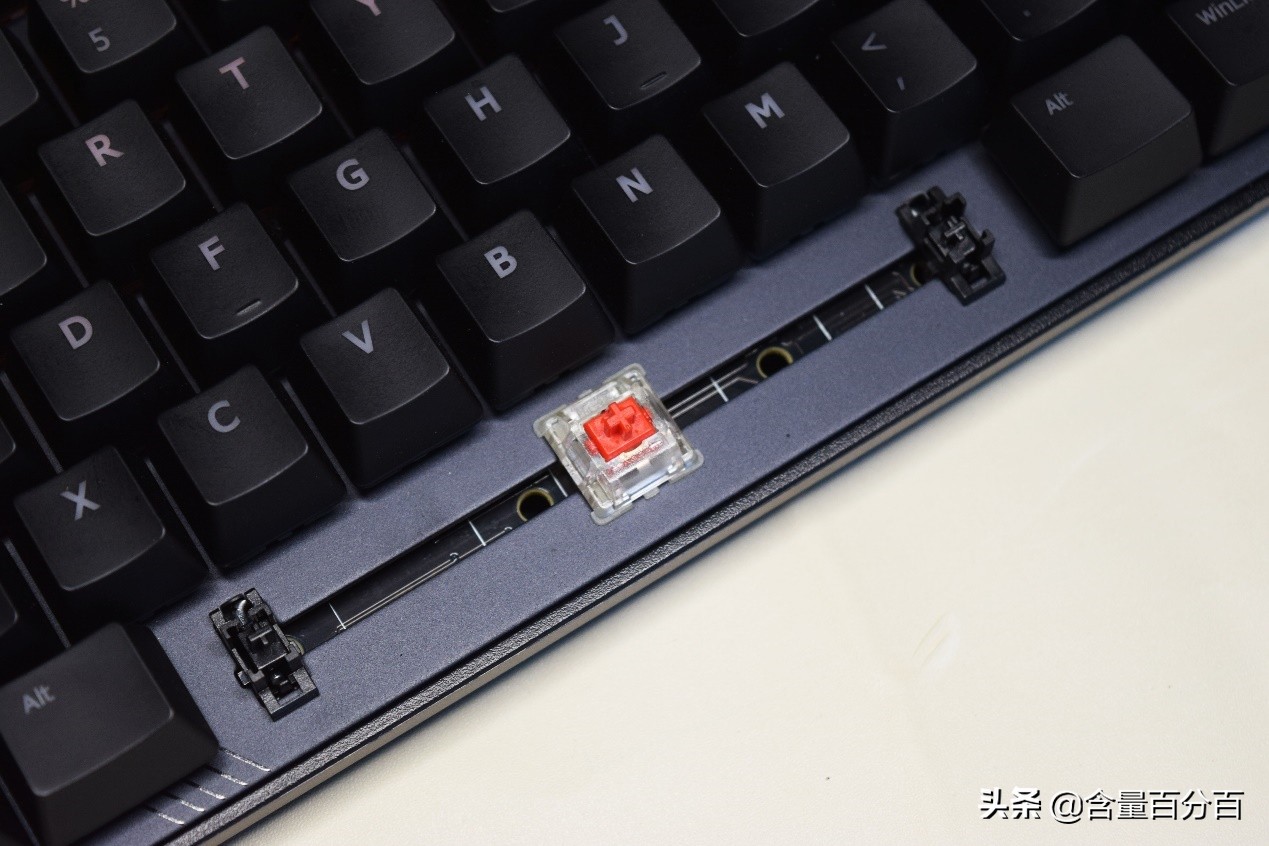 cherry红轴和ttc烈焰雪轴,技嘉机械键盘推荐