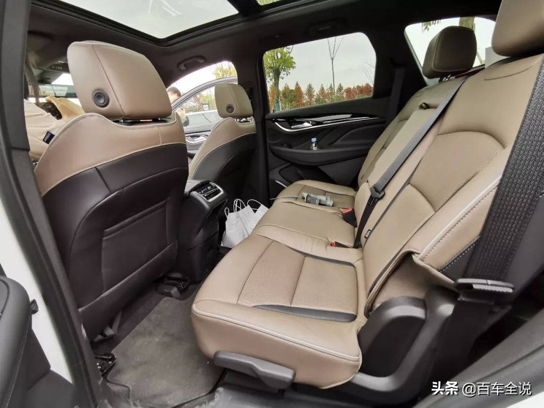 别克昂科旗2022款四驱豪华多少钱,别克昂科威plus和昂科旗怎么选择