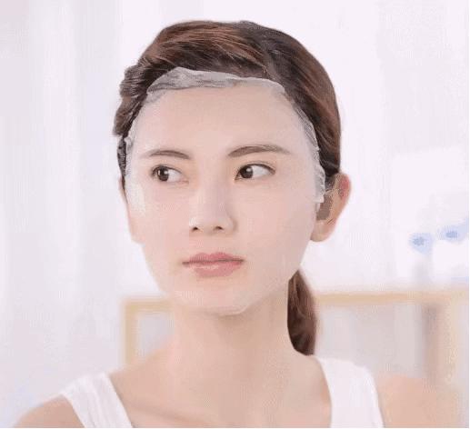 底妆卡粉怎么保湿,卡粉浮粉起皮脱妆怎么办