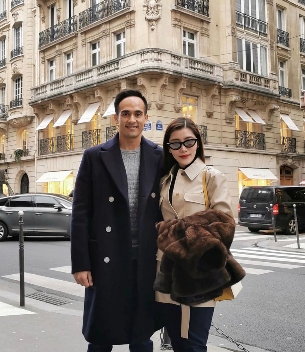 刘德华小姨子炫富上瘾？爱晒家中整墙名牌包，全身名牌堆砌太高调