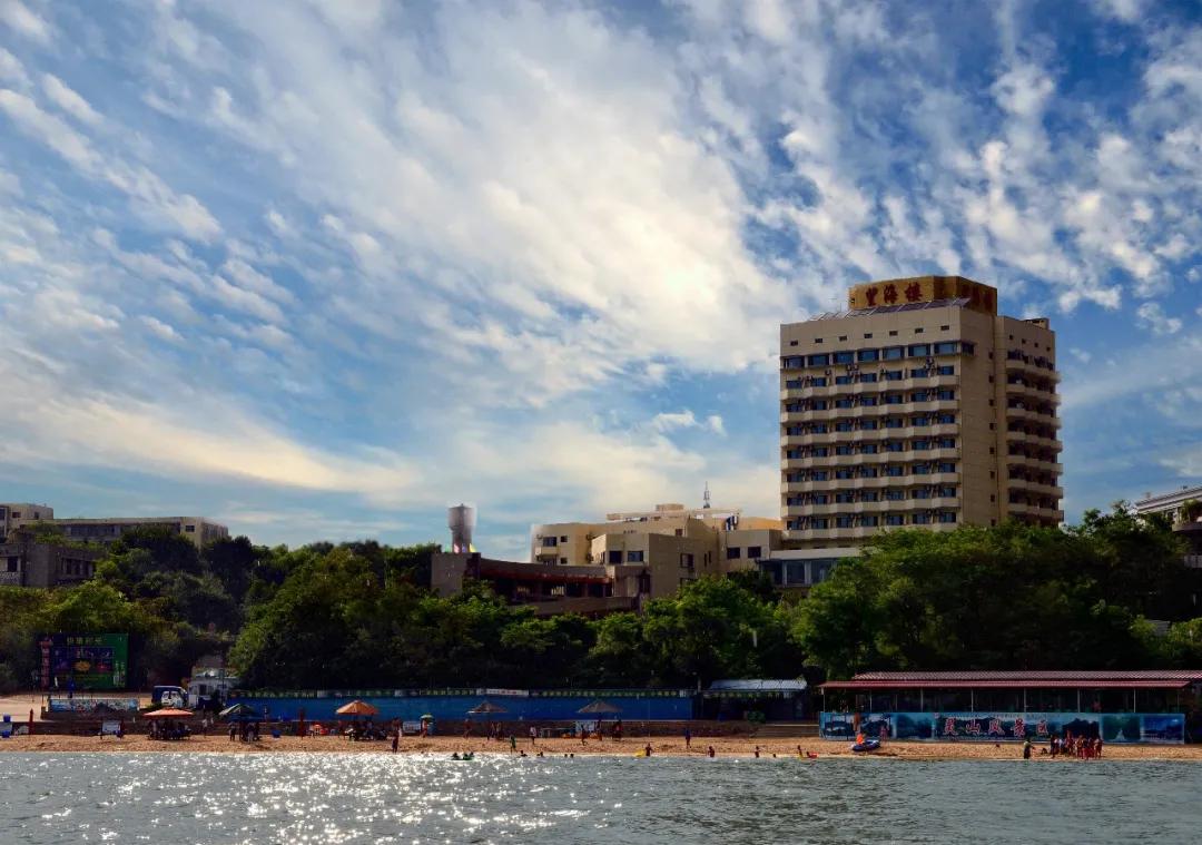 兴城兵器工业疗养院离兴城站多远,劳动模范沈阳