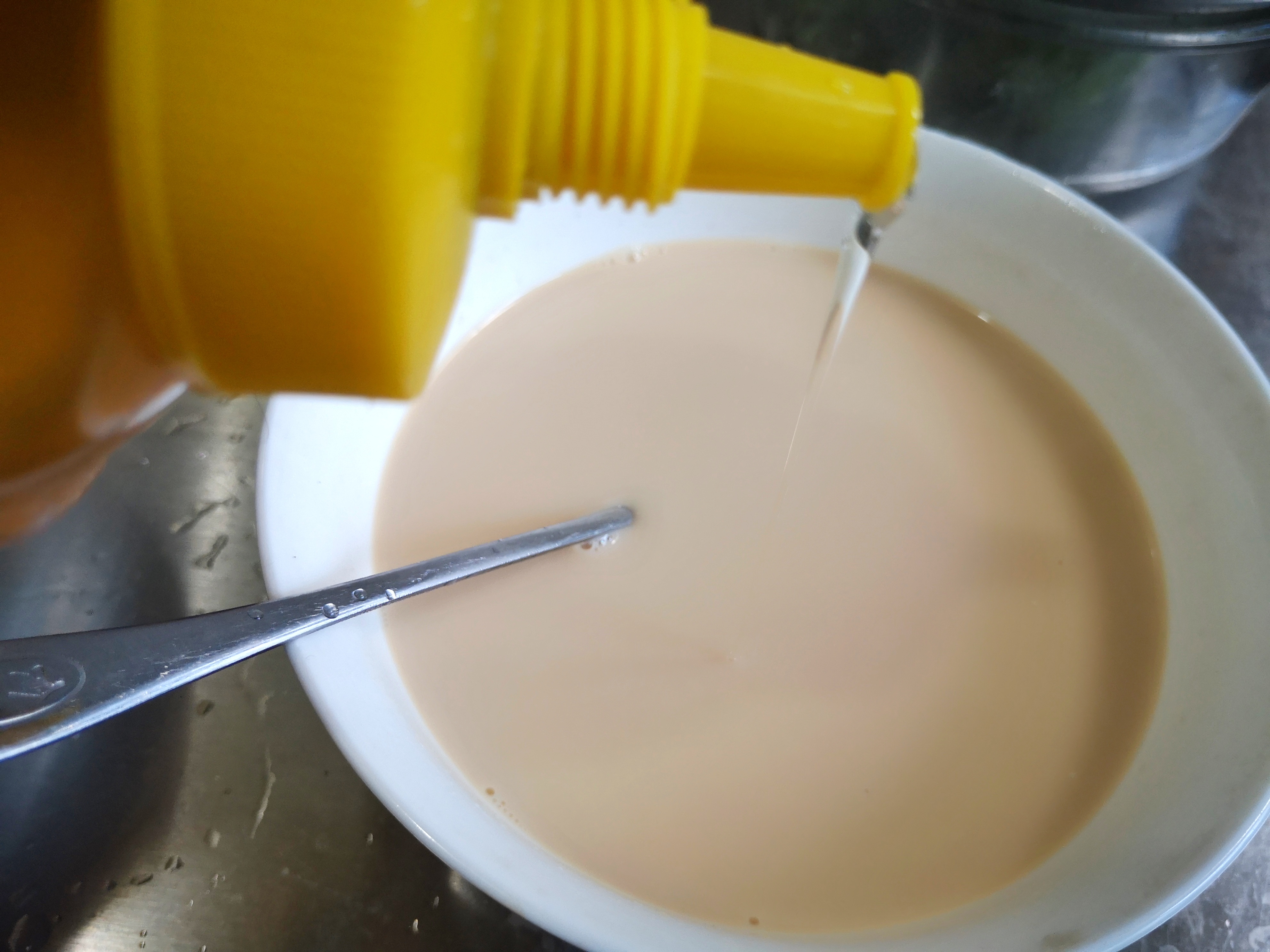 红茶金骏眉做奶茶的做法,金骏眉红茶做奶茶好喝