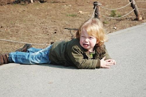小孩后脑勺着地昏迷怎么样了,小孩头着地的严重性