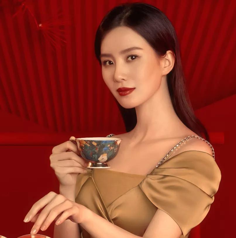 娱乐圈肖战代言,肖战一开始圈粉速度有龚俊快吗