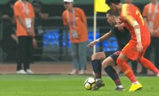 韦世豪红牌惩罚,斯内德对韦世豪的评价