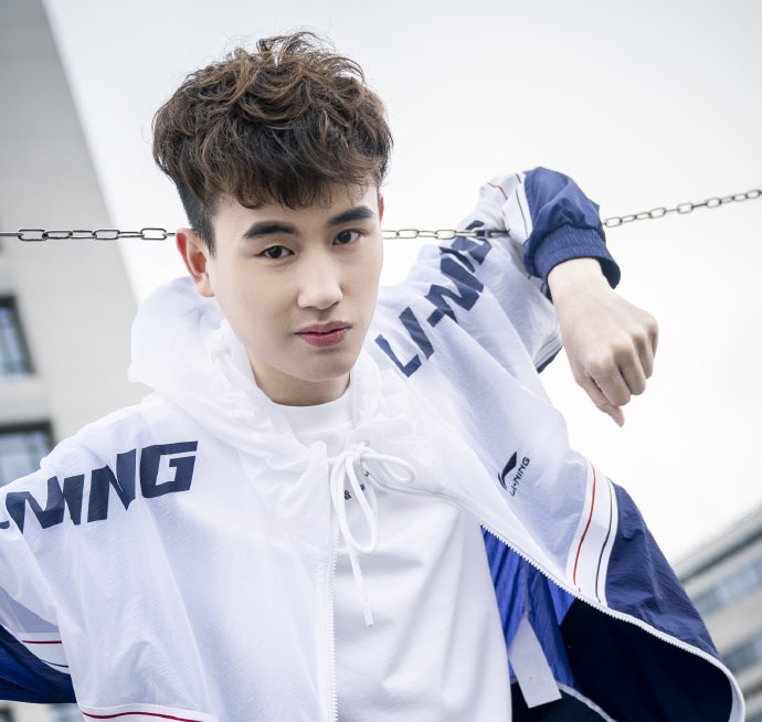 nike签约篮球运动员,nike签约赞助开箱