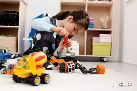 乐高可不仅仅是玩具还是教育,乐高学习课程对孩子以后有帮助吗