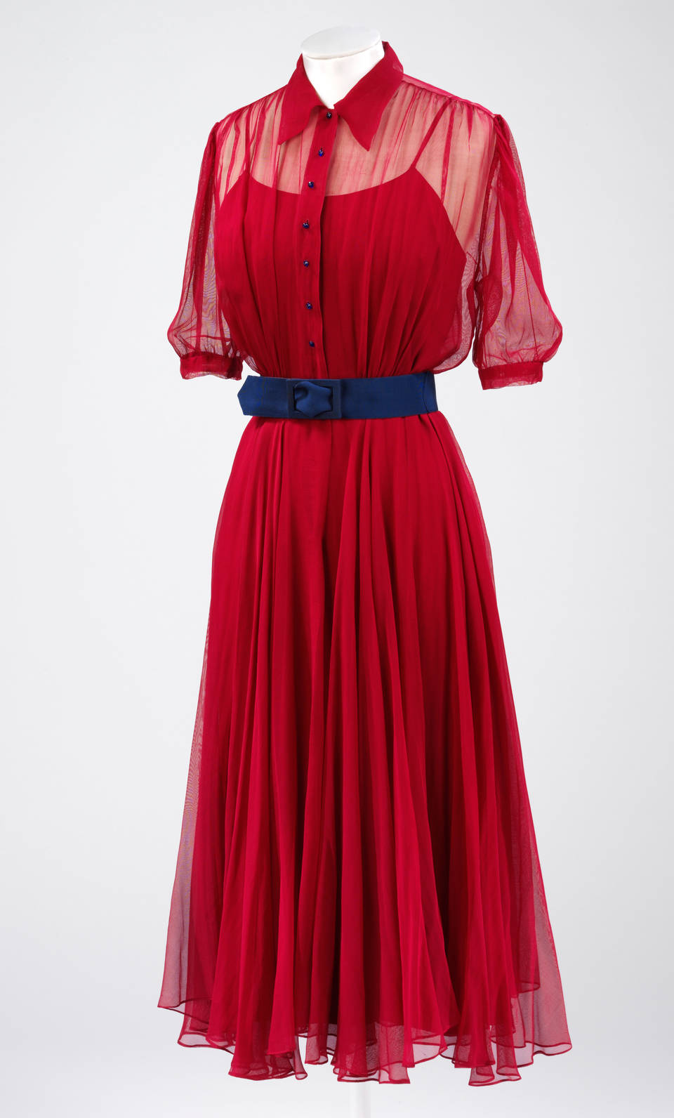 只能是白色？怎么清洗保存？另一种视角看婚纱|张小玉