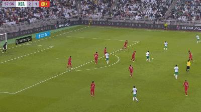 复盘国足2-3沙特，中国足球依然得靠“巴西族”