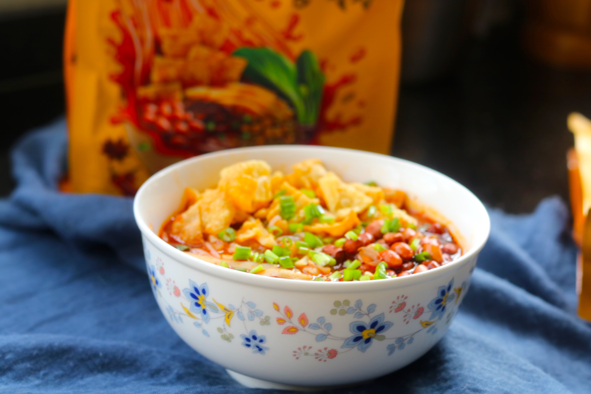 煮米粉用冷水还是热水下锅,煮米粉是冷水还是热水下锅