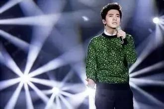 李健清华大学唱功,斯文理工男李健