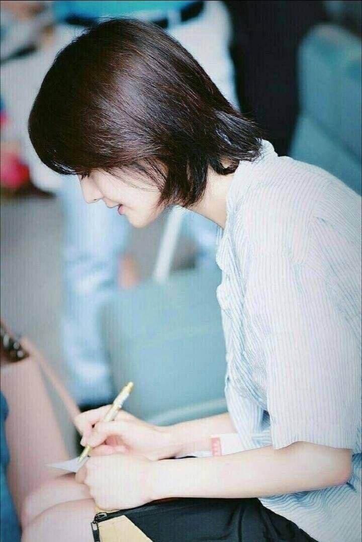 用最简单的东西拍出最美的艺术照,简单小技巧教你拍出超美背影照