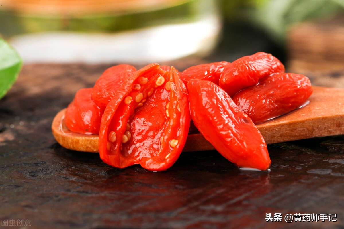 枸杞应该怎样吃才健康呀,鲜枸杞和干枸杞功效与作用