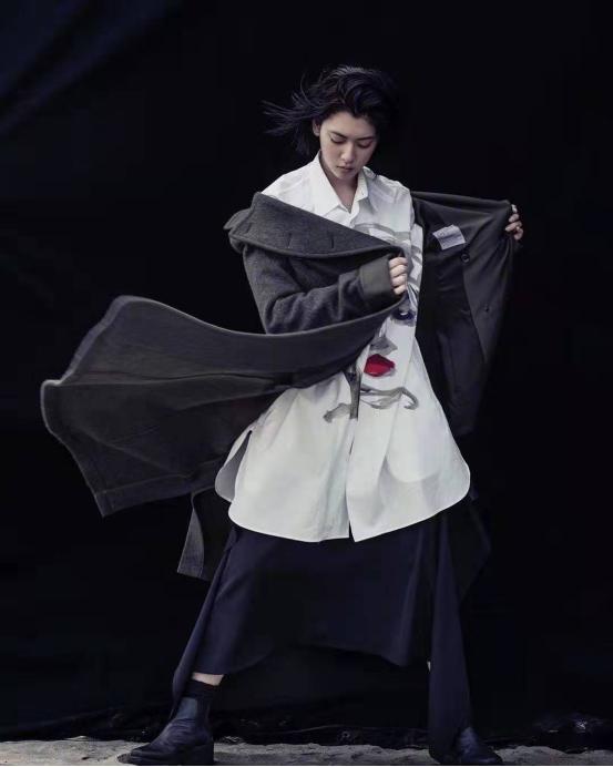 周杰伦三吉彩花真人照片,三吉彩花出演了周杰伦哪部mv