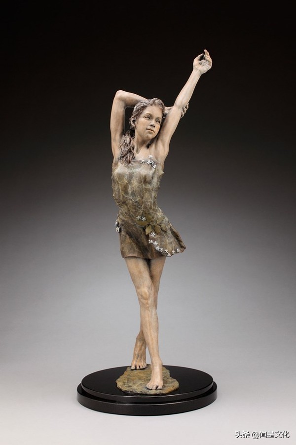 学赏画197：美女雕塑家米娅：灵感来自孩子们不断变化的个性