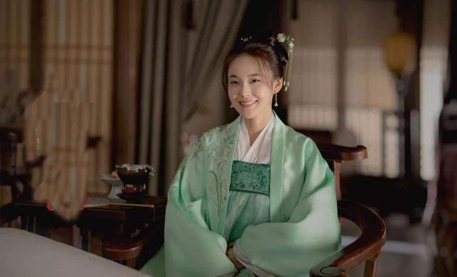 为何说唐代女子服饰的袒露，是古代服饰史上的流行时尚文化？