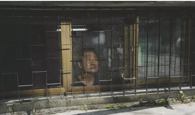 寄生虫奥斯卡获奖集锦震撼镜头,寄生虫奥斯卡金像奖颁奖典礼