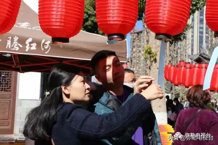 昆明弥勒人山人海,来弥勒玩人山人海