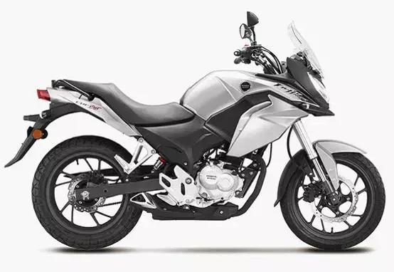 每日之车经典老车本田,新大洲本田cbf150s战鹰油箱