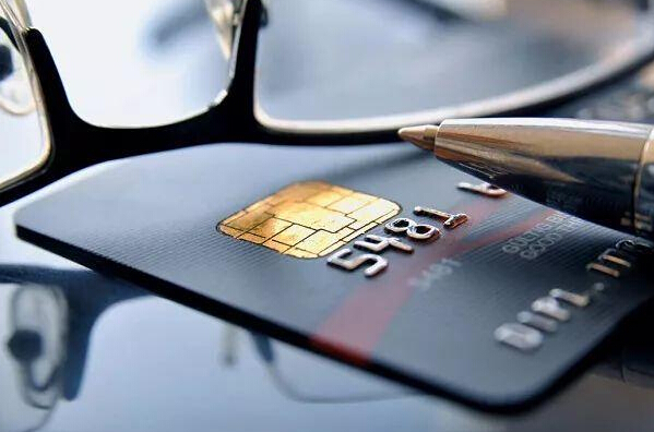 *用卡信现套**App调查蛐蛐侠App商圈板块闻风隐匿