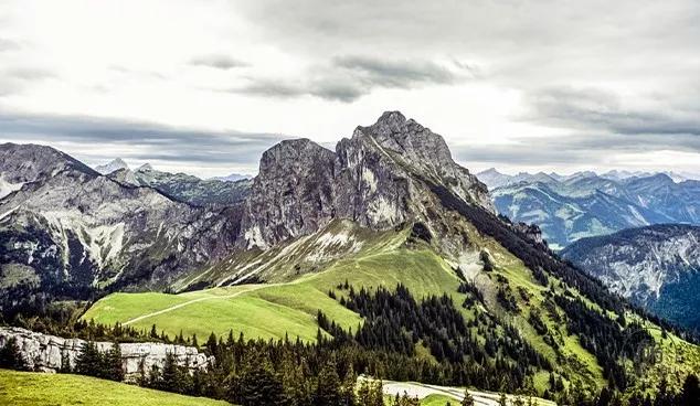 人生是否有三种活法,人生最高境界三种活法