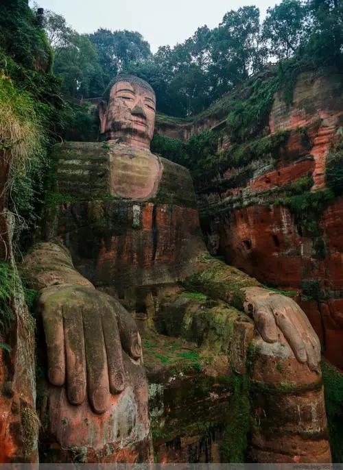 乐山大佛脚被水淹没奇观出现,乐山大佛再次被水淹没图片