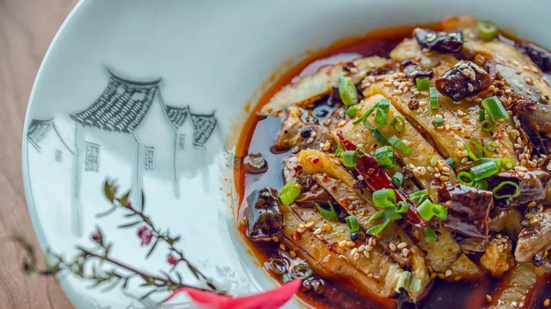 舌尖上的美食南蛮棒棒鸡,天府棒棒鸡跟廖记棒棒鸡哪家好