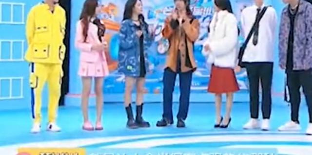 韩火火街拍瞬间,杨幂韩火火工作室穿搭