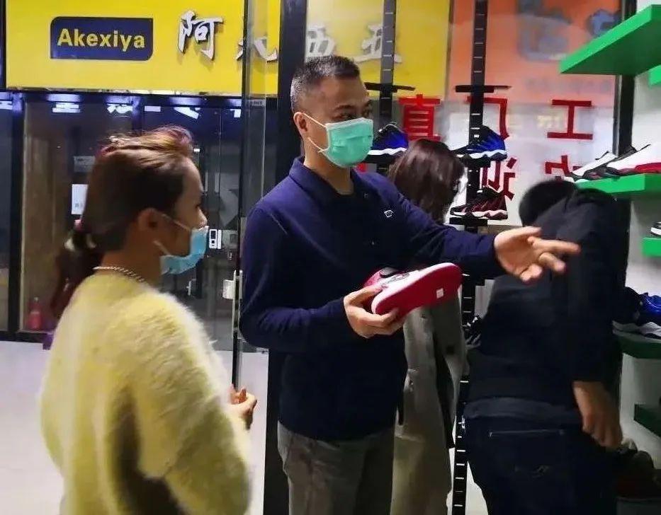 假耐克犯法,查获假冒阿迪耐克五千件判刑