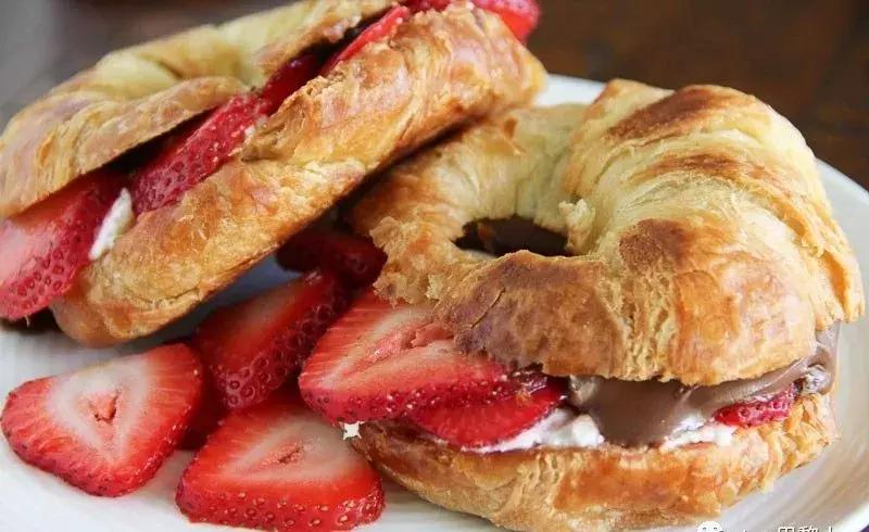 法国羊角面包做法大全,法国街头美食最新视频