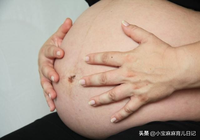 怀孕几个月脚水肿正常,怀孕脚肿并长水泡怎么缓解